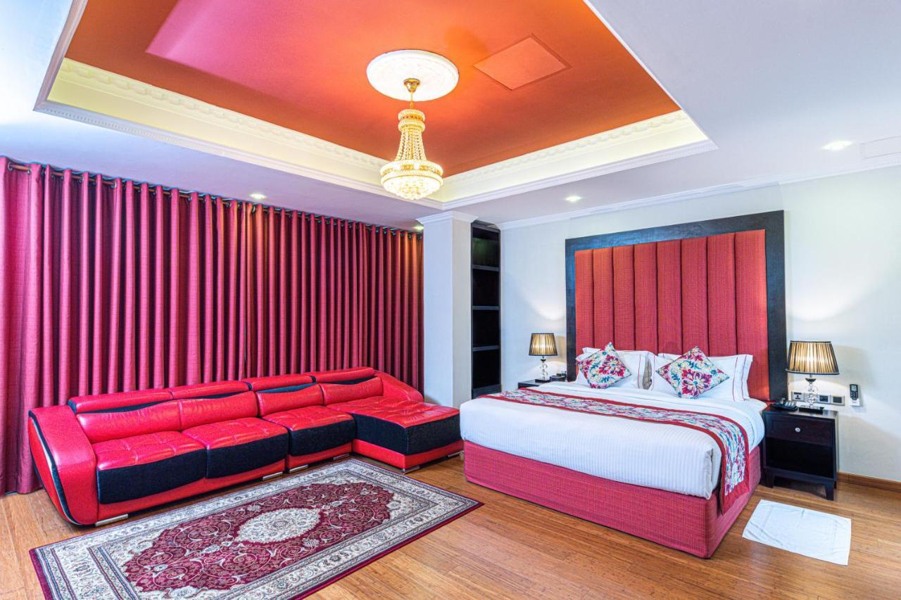 Earl'S Red Colombo Hotell Exteriör bild