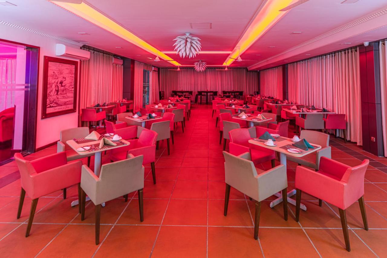 Earl'S Red Colombo Hotell Exteriör bild